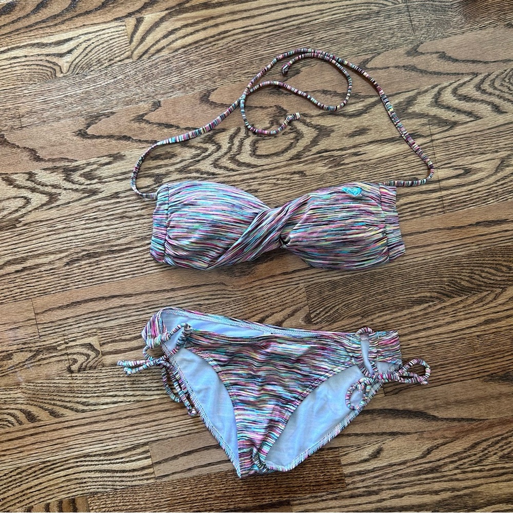 Roxy swim NWOT medium bikini twist bandeau multicolored fine stripes